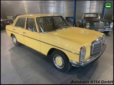 Gelb Gebraucht 1973 Mercedes W115 Limousine | 9.888 €