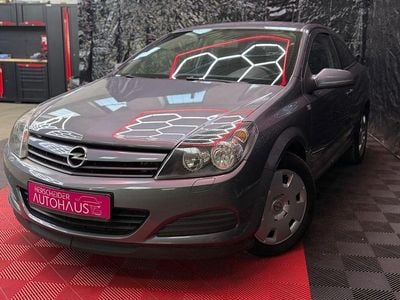 Usata Opel Astra GTC Edition 105 CV (77 kW) 2005 Grigio Station wagon