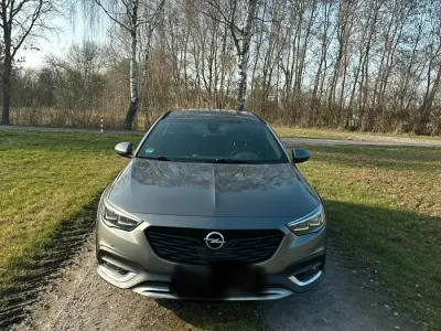 Gebraucht Opel Insignia Country Tourer Exklusiv 209 PS (153 kW) 2018 Grau Kombi