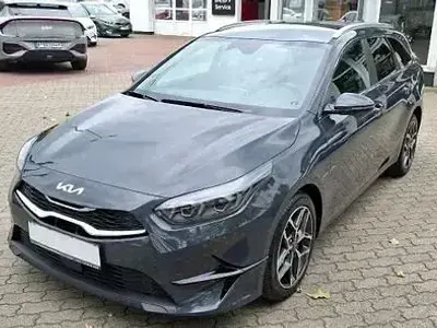 Gebraucht Kia Ceed Sportswagon 140 PS (102 kW) 2025 Grau Kombi
