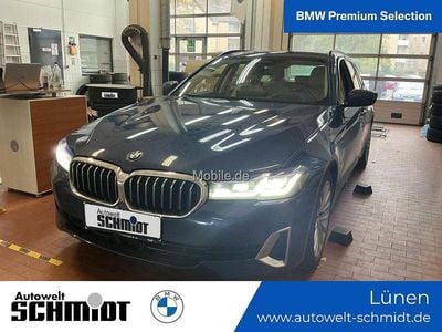 Blau Gebraucht 2021 BMW 530e Luxury Line Kombi | 29.090 € (Guter Preis)