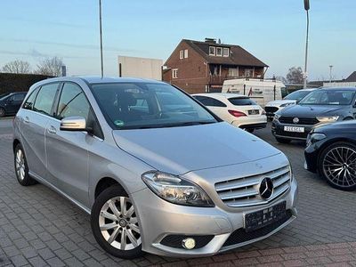 Usata Mercedes B180 109 CV (80 kW) 2014 Argento Monovolume