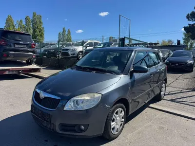 Gebraucht Skoda Fabia Style 60 PS (44 kW) 2009 Grau Limousine