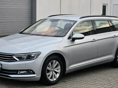 Gebraucht VW Passat 150 PS (110 kW) 2018 Silber Kombi