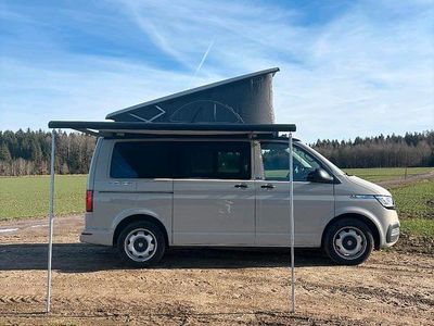 Gebraucht VW California Beach 150 PS (110 kW) 2024 Grau Van