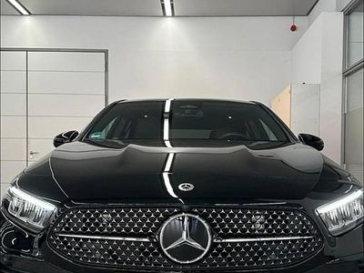 Schwarz Gebraucht 2024 Mercedes A200 AMG line Limousine | 29.750 € (Guter Preis)