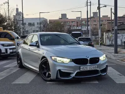 Używany BMW M3 M Performance 431 KM (317 kW) 2016 Srebrny Sedan/Limuzyna