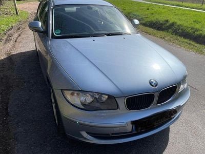 Usata BMW 118 143 CV (105 kW) 2010 Blu Utilitaria