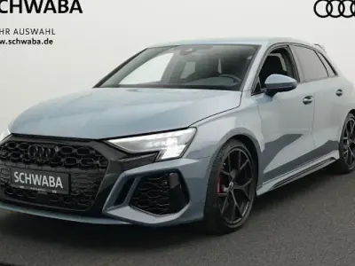 Gebraucht Audi RS3 Sport 400 PS (294 kW) 2024 Grau Limousine