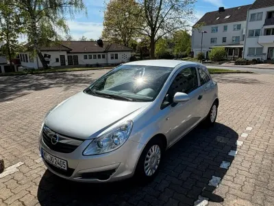 Gebraucht Opel Corsa 60 PS (44 kW) 2009 Silber Kleinwagen