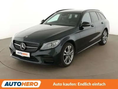 Gebraucht Mercedes C300 AMG line 245 PS (180 kW) 2019 Smaragdgruen Kombi