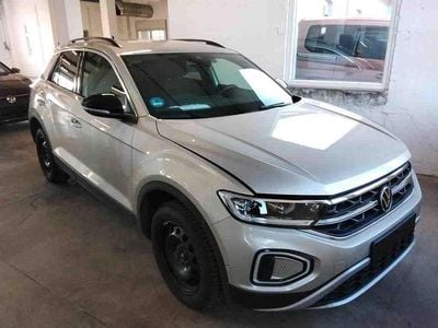 Second-hand VW T-Roc Move 150 CP (110 kW) 2024 Argintiu SUV