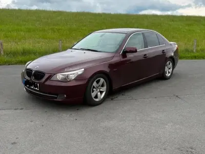 Gebraucht BMW 530 272 PS (200 kW) 2007 Rot Limousine