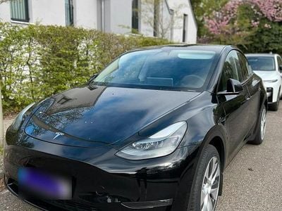 Second-hand Tesla Model Y Long Range AWD 378 kW (514 CP) 2024 Negru SUV