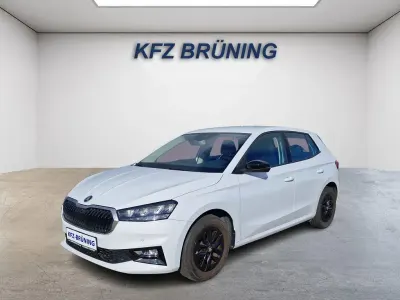 Gebraucht Skoda Fabia Selection 80 PS (58 kW) 2025 Moonweiß perleffekt (2y2y (metallic) Kleinwagen
