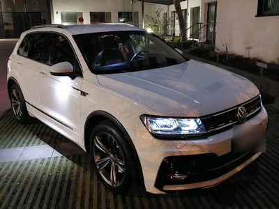 gebraucht VW Tiguan 2.0 TSI 4MOTION / R-LINE / AUT. / Virt.Cockpit