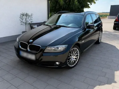 Gebraucht BMW 318 143 PS (105 kW) 2010 Schwarz Kombi