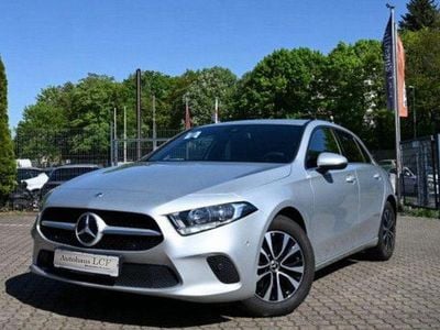 Silber Gebraucht 2022 Mercedes A180 Limousine | 22.989 € (Guter Preis)