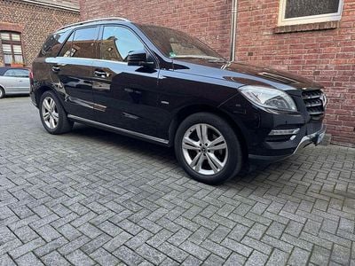 Schwarz Gebraucht 2012 Mercedes ML350 SUV | 14.900 € (Fairer Preis)