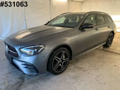 Używany Mercedes E300 AMG 306 KM (225 kW) 2020 Szary Kombi