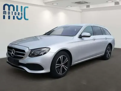Usado Mercedes E220 194 CV (142 kW) 2019 Plateado Familiar