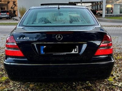 Mercedes E240