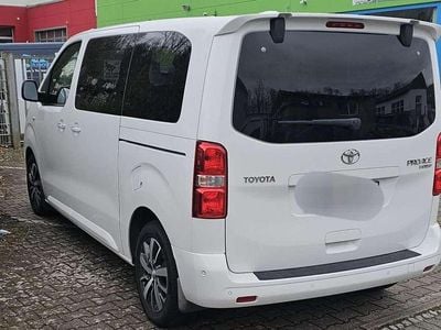 Gebraucht Toyota Proace Team 177 PS (130 kW) 2020 Weiß Van / Kleinbus