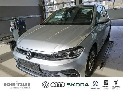Usata VW Polo Life 95 CV (69 kW) 2022 Argento Utilitaria