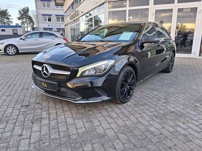Gebraucht Mercedes CLA220 Shooting Brake 177 PS (130 kW) 2017 Kosmosschwarz  metalliclack (metallic) Kombi