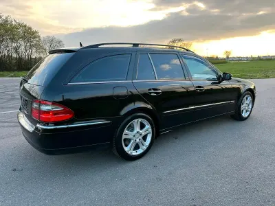 Gebraucht Mercedes E200 Avantgarde 184 PS (135 kW) 2006 Schwarz Kombi