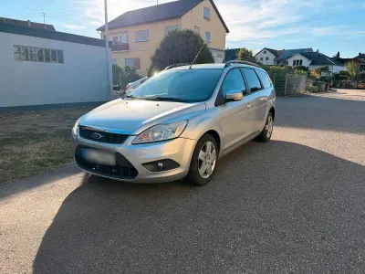 Gebraucht Ford Focus 100 PS (73 kW) 2008 Silber Kombi