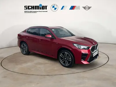 Gebraucht BMW X2 M Sport 170 PS (125 kW) 2025 Fire red metallic SUV