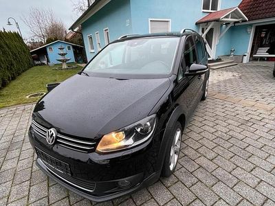 Schwarz Gebraucht 2013 VW Touran Cross Van / Kleinbus | 13.500 €