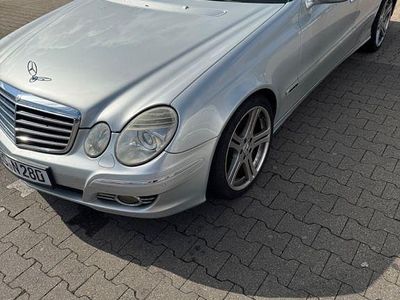 Mercedes E220