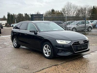 Gebraucht Audi A4 Comfort 163 PS (119 kW) 2022 Schwarz Kombi