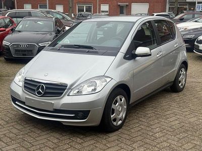 Gebraucht Mercedes A160 95 PS (69 kW) 2011 Silber Limousine