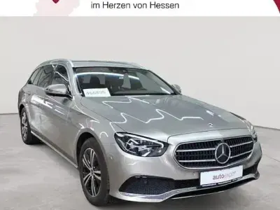 Usata Mercedes E220 Avantgarde 200 CV (147 kW) 2023 Argento Station wagon
