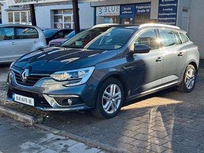 Grau Gebraucht 2020 Renault Mégane IV Business Limousine | 10.900 € (Fairer Preis)