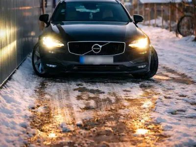 Gebraucht Volvo V90 190 PS (139 kW) 2017 Blau Kombi