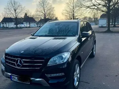 Gebraucht Mercedes ML250 204 PS (150 kW) 2012 Schwarz SUV