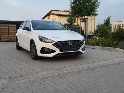 Gebraucht Hyundai i30 Edition 30 120 PS (88 kW) 2021 Weiß Limousine