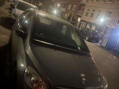 Mercedes B170