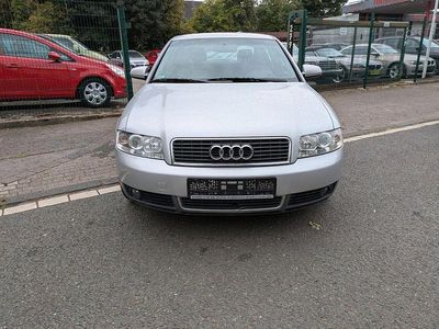 Grau Gebraucht 2001 Audi A4 Limousine | 2.999 € (Fairer Preis)