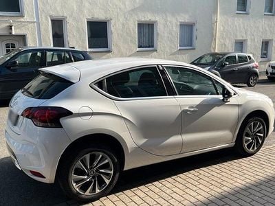 Gebraucht Citroën DS4 120 PS (88 kW) 2012 Weiß Kleinwagen
