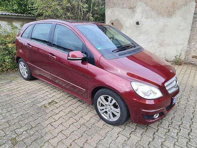 Usata Mercedes B200 136 CV (100 kW) 2008 Rosso Monovolume