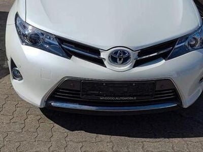 Toyota Auris Hybrid