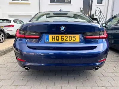 Gebraucht BMW 318 Luxury Line 150 PS (110 kW) 2020 Blau Limousine