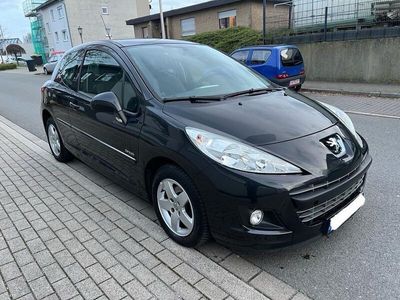 gebraucht Peugeot 207 1.4 L Klima/Panoramadach/PDC/Zahnriemen neu.