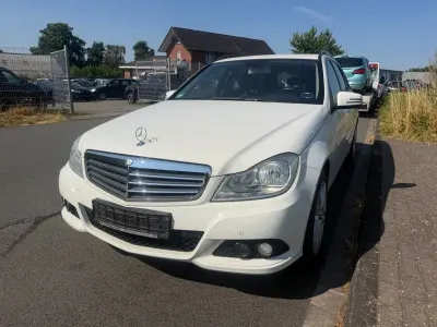 Gebraucht Mercedes C200 136 PS (100 kW) 2012 Weiß Kombi
