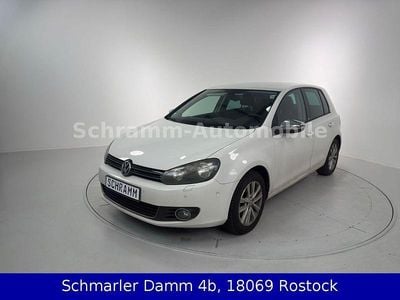 Gebraucht VW Golf VI Style 105 PS (77 kW) 2011 Weiß Kleinwagen